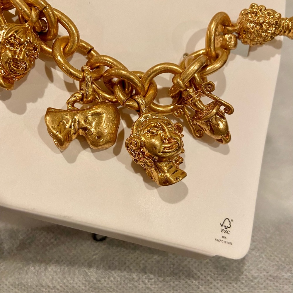 NWT Zara rare chunky faces & vaces charm statement bracelet - Picture 12 of 17